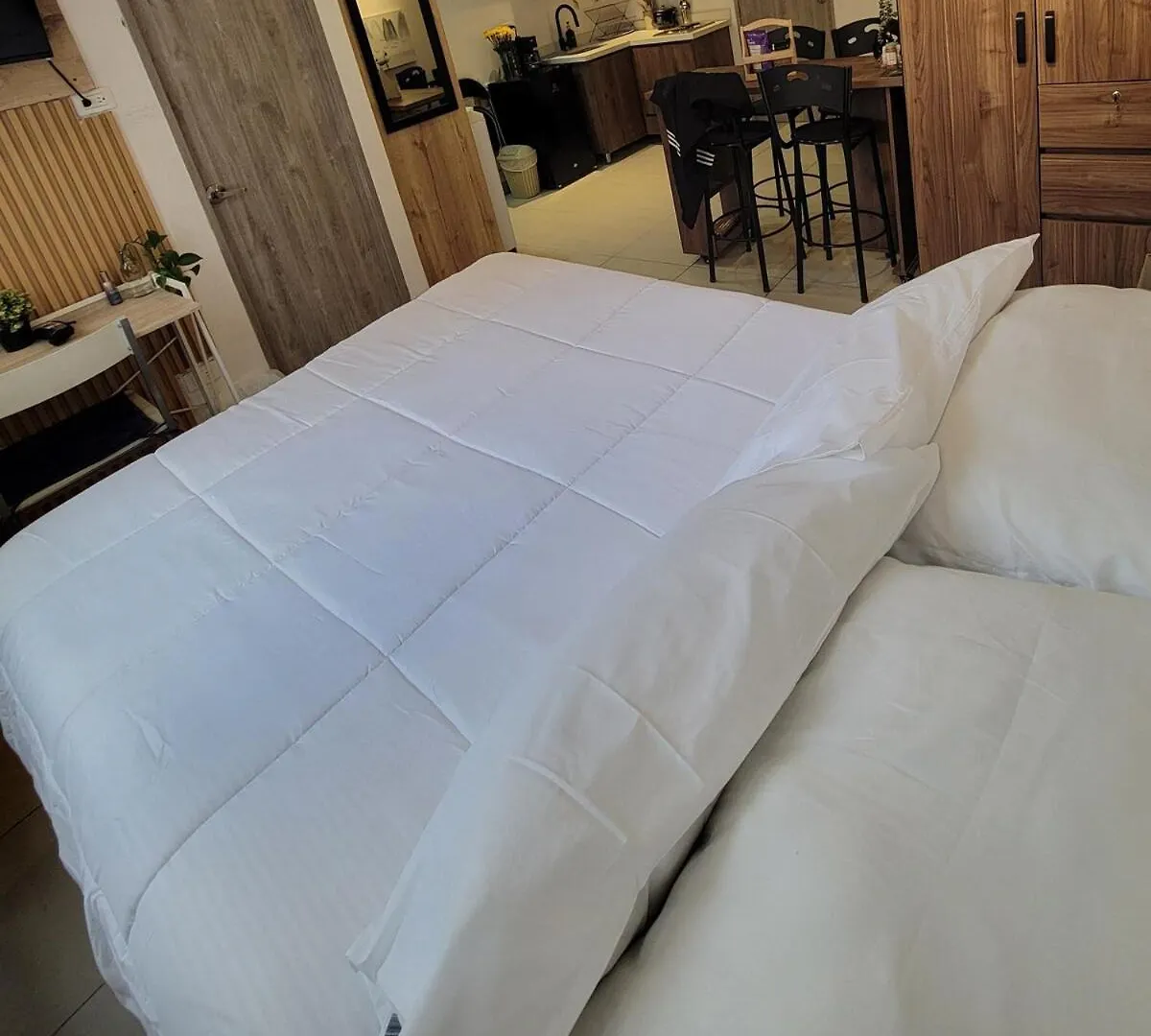 Apto Urbano Con Aire Privado Cool Bien Ubicado Medellín Lägenhet