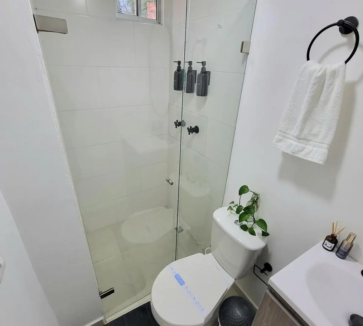 Apartment Apto Urbano Con Aire Privado Cool Bien Ubicado Medellin Colombia